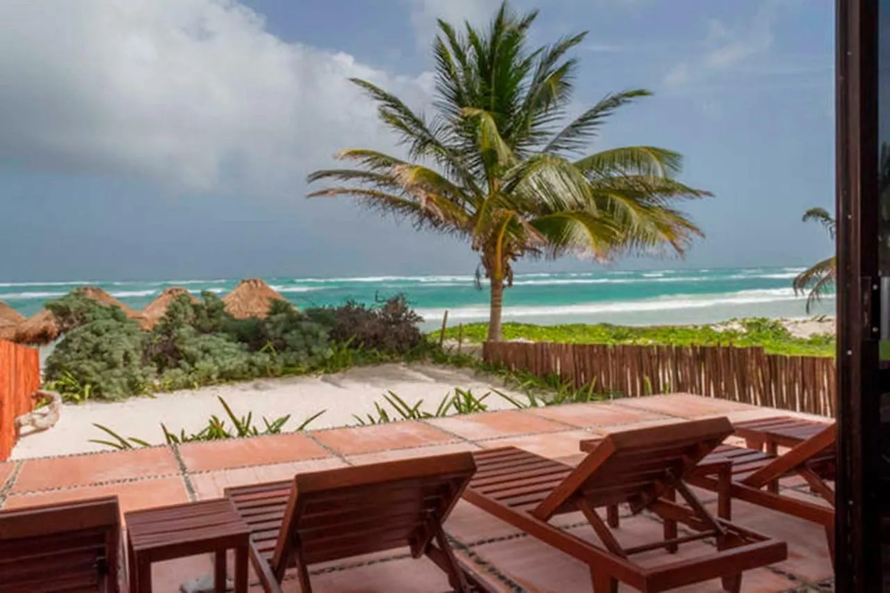 Chillaxing Beach Front House Villa Tulum 0*,
